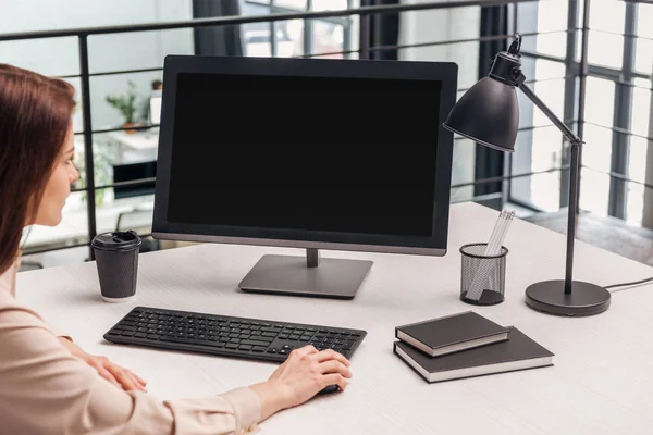 Monitores e CPUs
